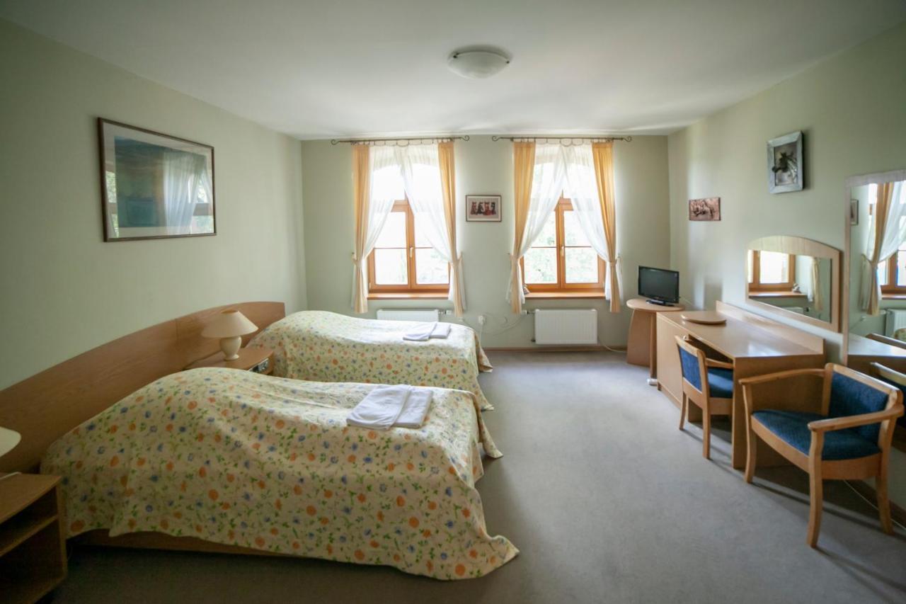 Pensjonat Mysliwski Cedynia Exterior foto